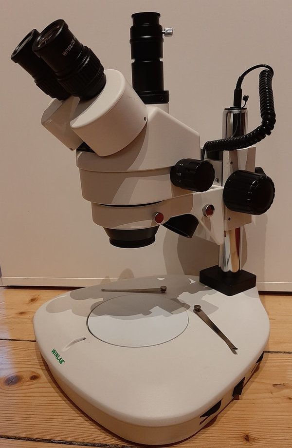 Stereo-Mikroskop HPS999, Zoom 7x-45x, trinokular, LED - große Arbeitsfläche